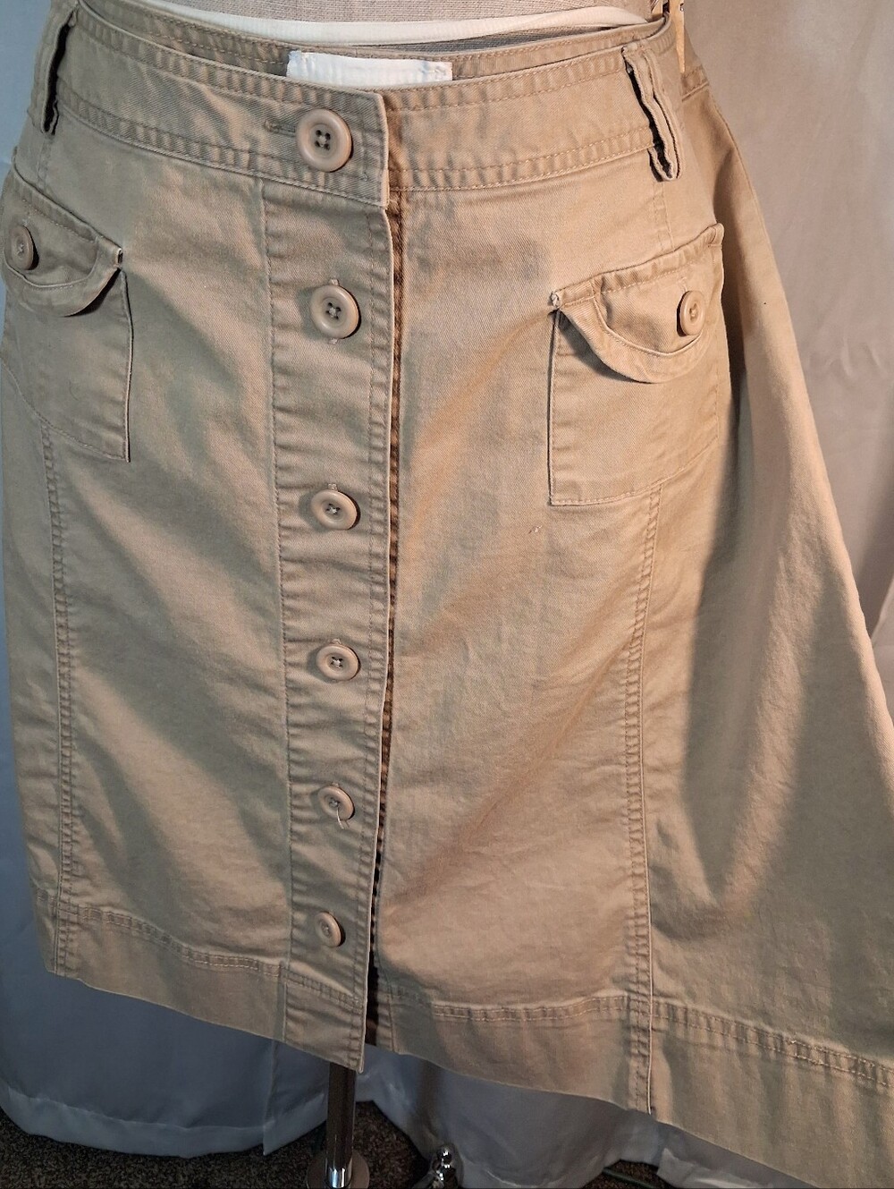 Chico's Denim Skirt Pockets, Buttons Belt Loops Stretch Knee Length, 16